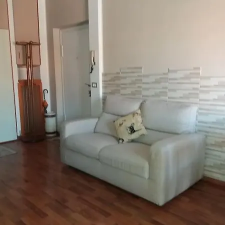Apartament Mice Ottima Soluzione Per Il Centro E La Svizzera