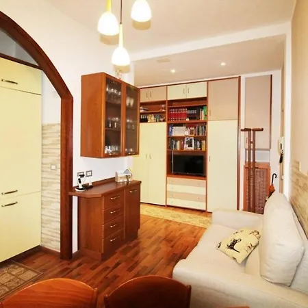 Apartamento Mice Ottima Soluzione Per Il Centro E La Svizzera